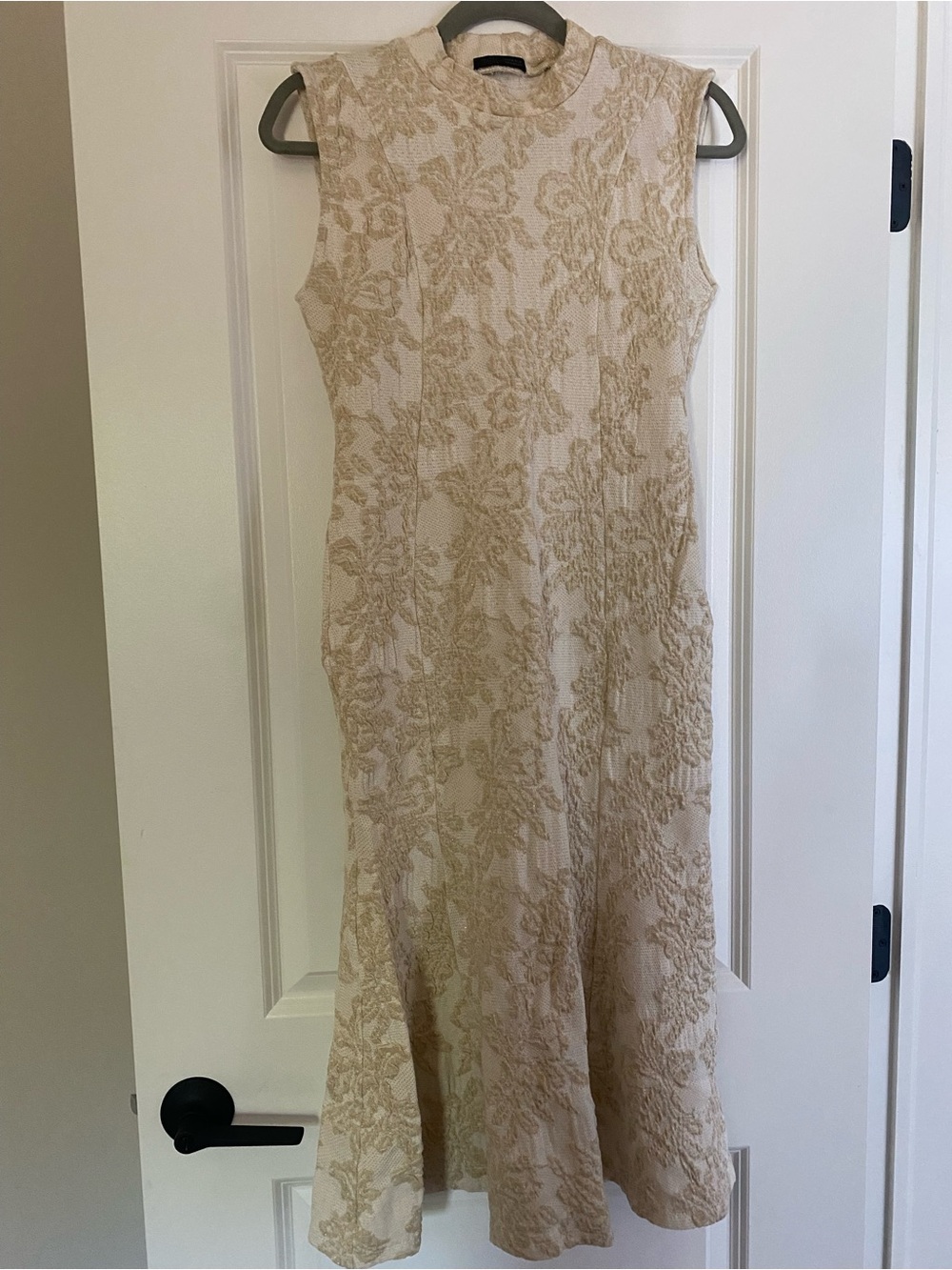Sleeveless Floral Knit Midi Dress